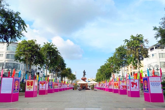 An Giang: Bereit für das Nationale Massenkunstfestival der Wohngebiete 2025 - Foto 2. An Giang: Sẵn sàng cho Liên hoan nghệ thuật quần chúng Khu dân cư toàn quốc năm 2025 - Ảnh 2.