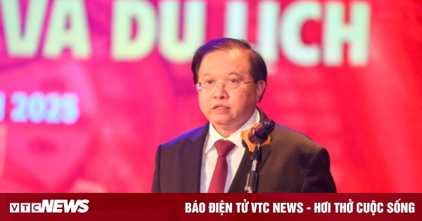 Bộ VHTTDL trao thưởng 50 triệu đồng cho sáng tác hay về ngành văn hóa