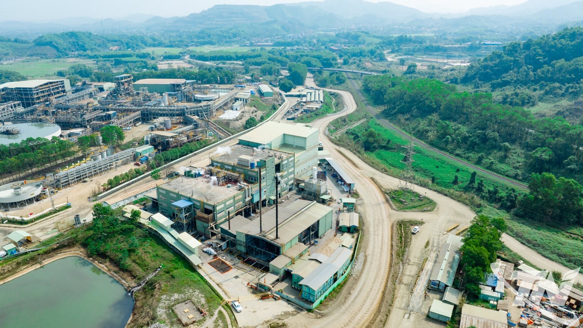 Nui Phao منرل پروسیسنگ پلانٹ (MHT) کا منظر۔