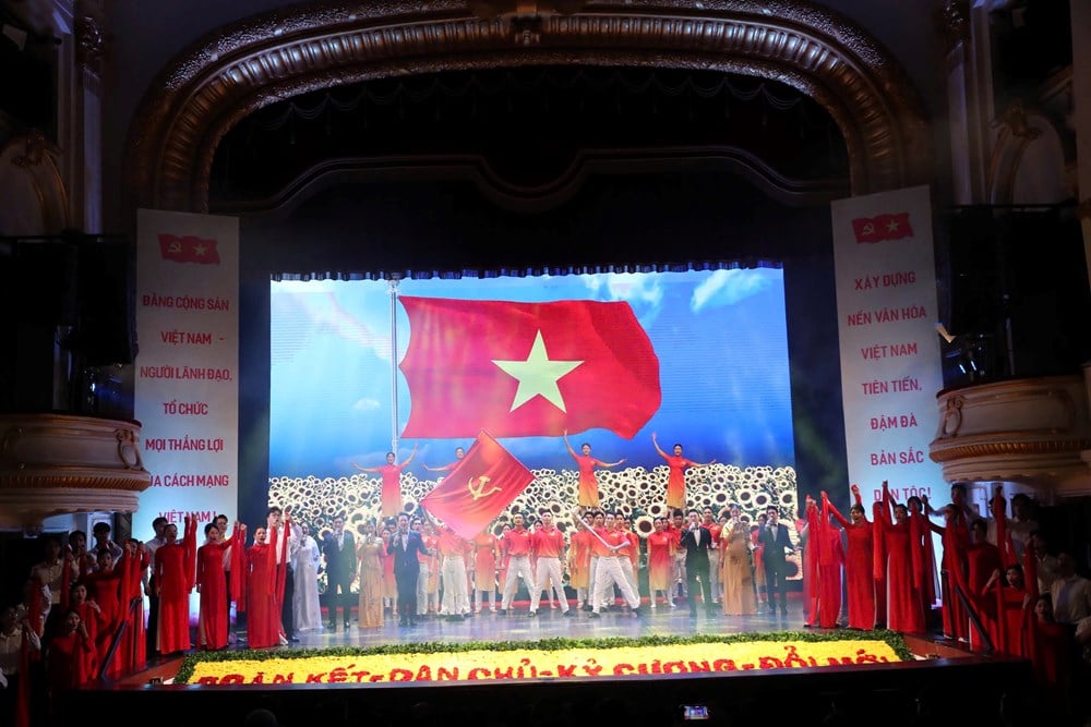 បើកដំណើរការចលនាត្រាប់តាមកំពូលរយៈពេល 70 ថ្ងៃ ដើម្បីពន្លឿន បំបែក និងបង្កើតសមិទ្ធិផលជាក់ស្តែង ដើម្បីស្វាគមន៍មហាសន្និបាតបក្ស - រូបថត 1