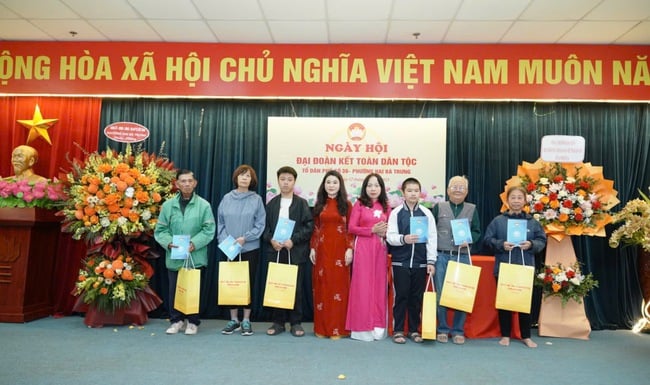 Phường Hai Bà Trưng: Phát huy sức mạnh đại đoàn kết tạo nền tảng phát triển bền vững- Ảnh 2.