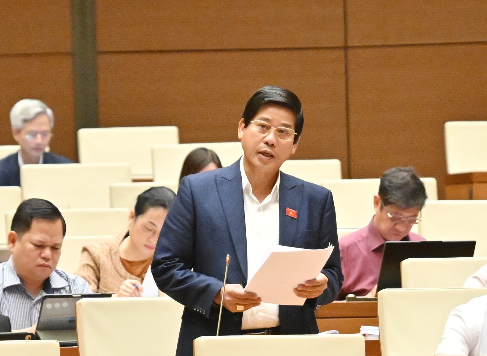 Afgevaardigde van de Nationale Assemblee Duong Van Phuoc (Da Nang)