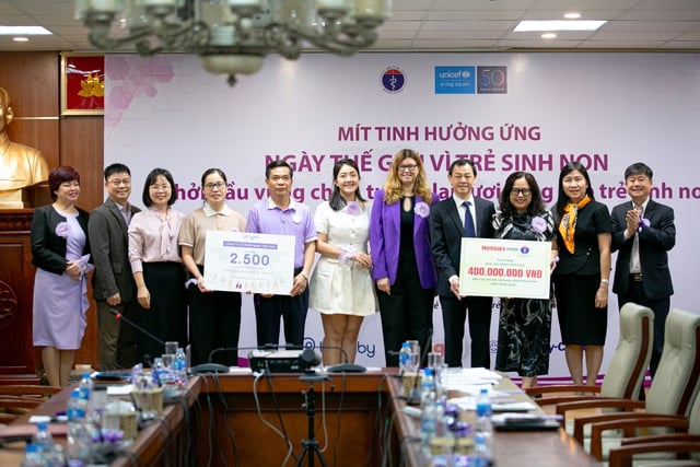 Vietnam telah membuat langkah besar di bidang perawatan dan pengobatan bayi prematur - Foto 3.