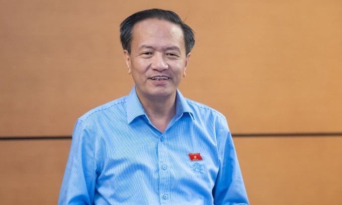 Herr Dinh Ngoc Minh, samtidigt ledamot av ekonomiska och finansiella kommittén. Foto: National Assembly Media