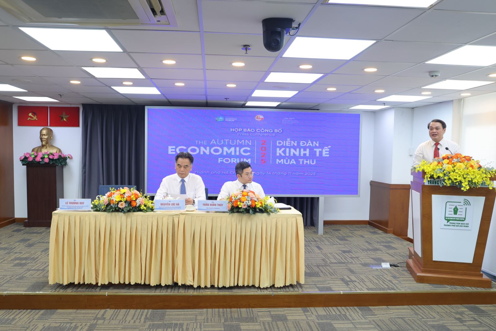 ចំណងជើងរូបថត