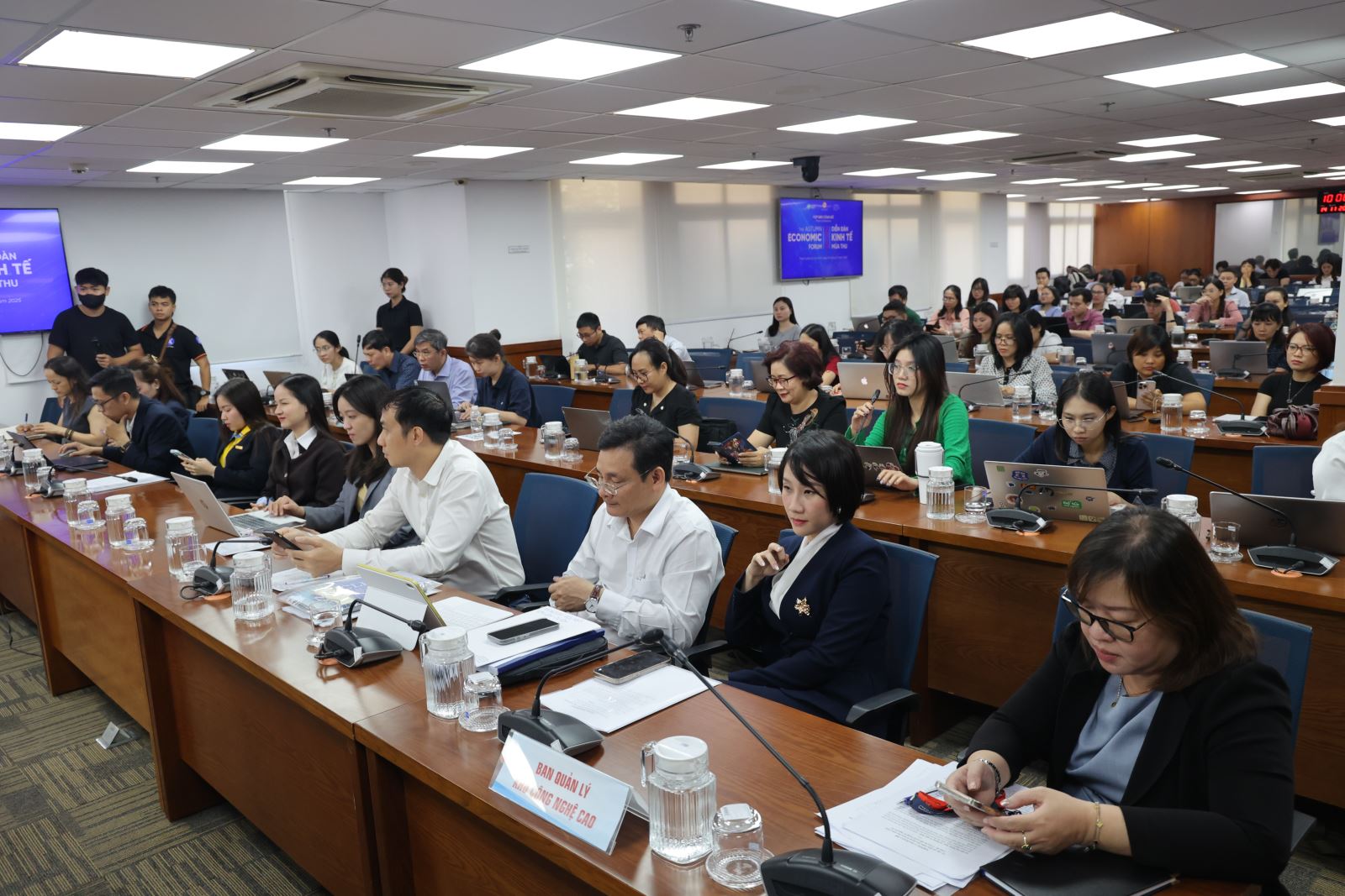 ចំណងជើងរូបថត