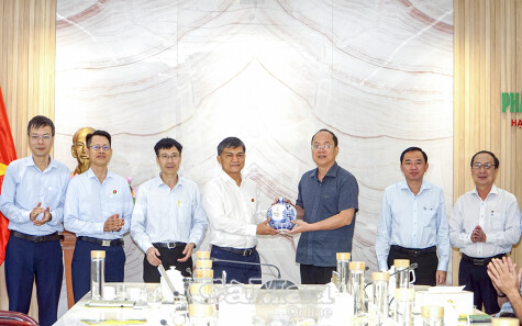 Tin cậy, trách nhiệm, đồng hành và cùng phát triển