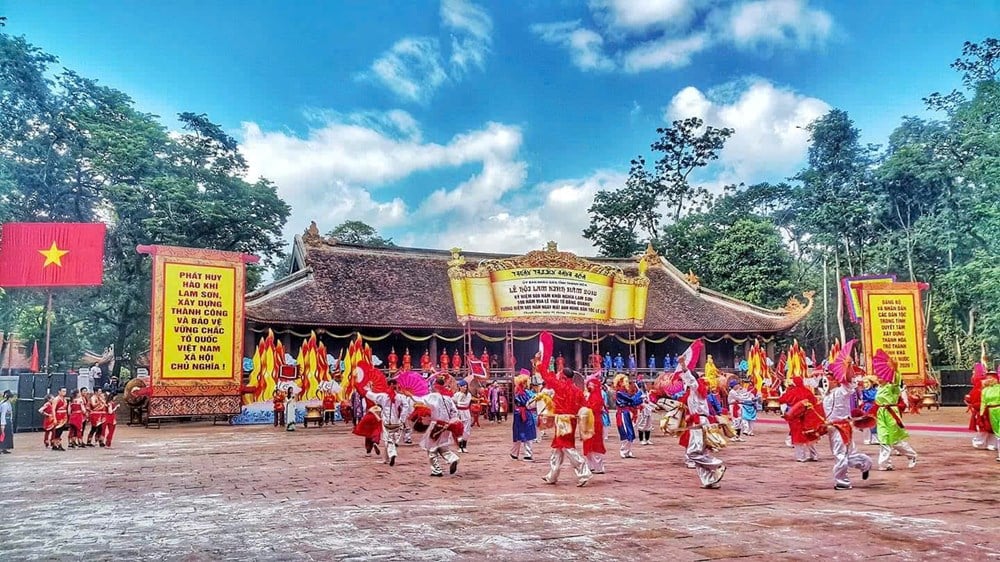 Thanh Hoa آخری مرحلے میں ثقافتی، کھیلوں اور سیاحت کی ترقی کو تیز کرتا ہے - تصویر 1