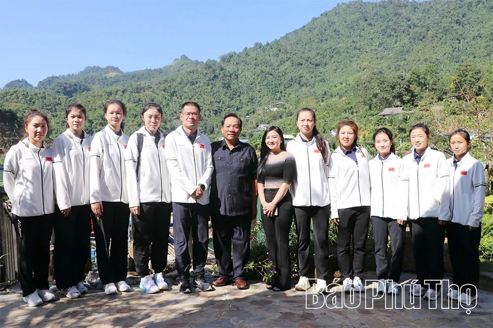 Vietnam Sepak Takraw Federation sports exchange and experience at Ke hamlet, Da Bac commune