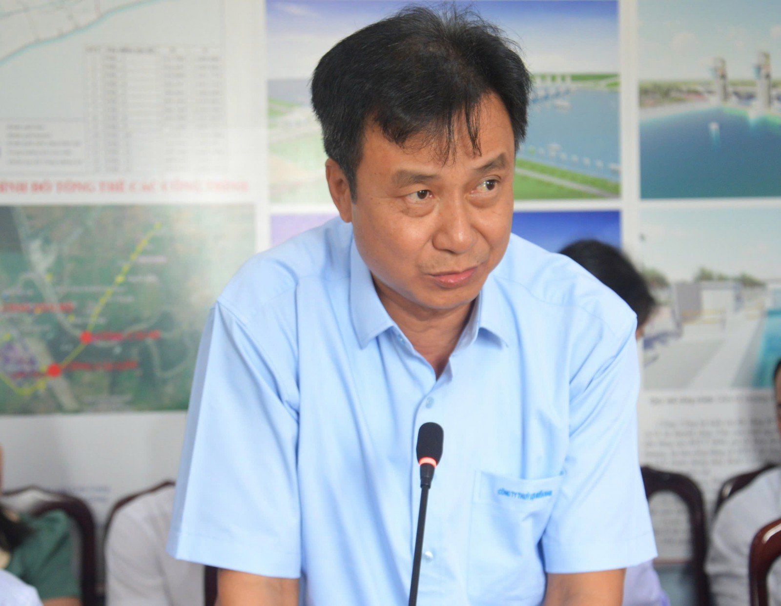 ឧបនាយករដ្ឋមន្ត្រី Le Thanh Long ធ្វើការជាមួយប្រតិបត្តិករច្រកទឹក Cai Lon - Cai Be