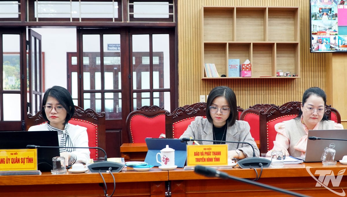 نمایندگان شرکت کننده در کنفرانس آموزشی