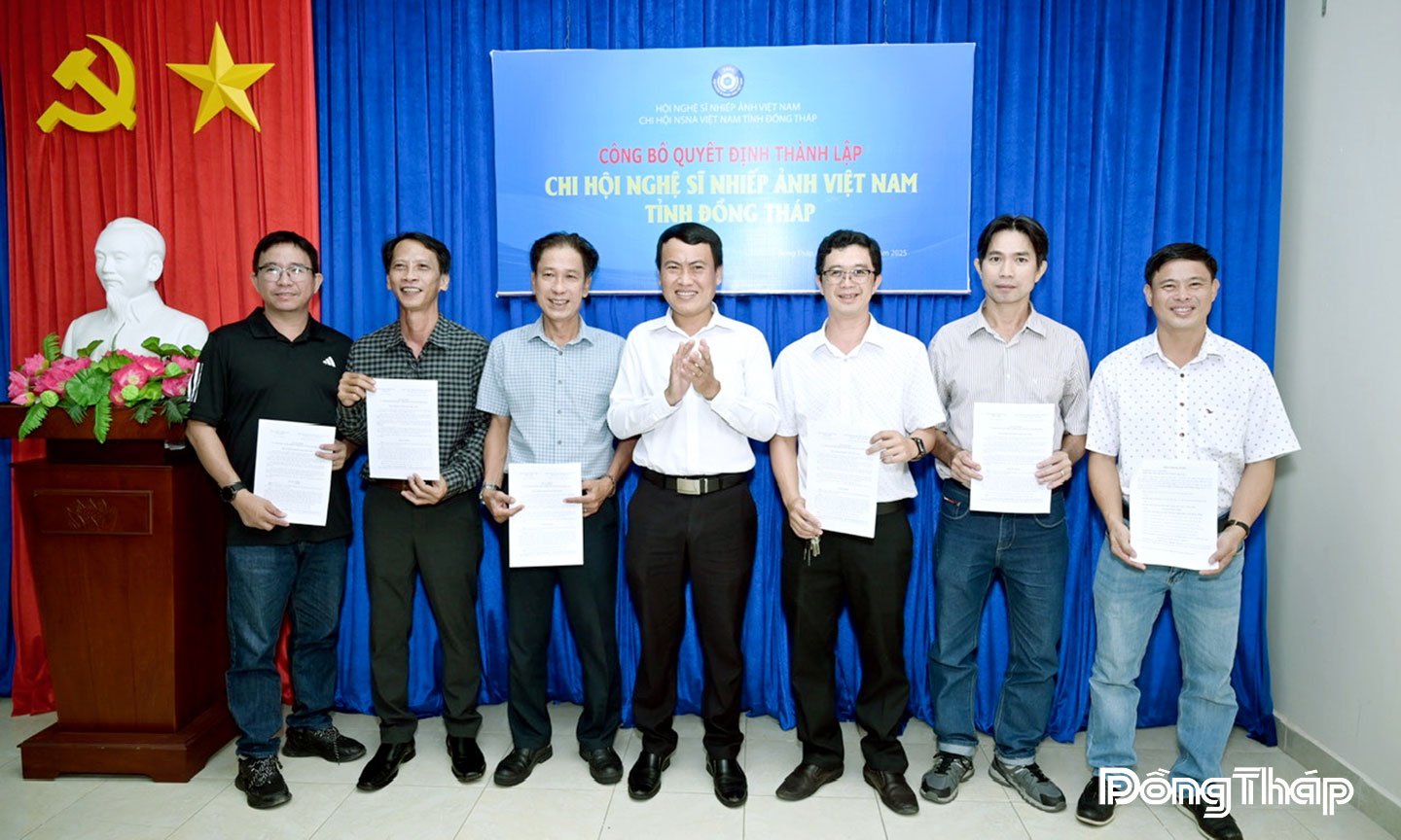 dong-thap-fotoğrafçılık-sanatçı-derneği-kuruluşu-2.jpg