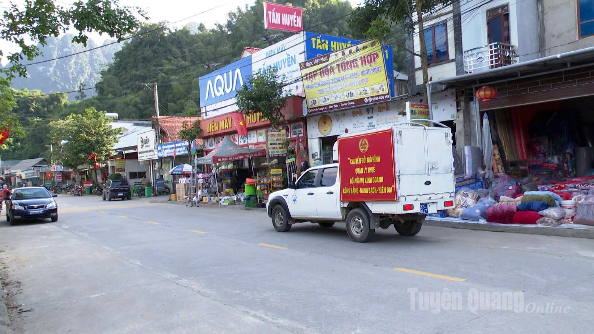 រថយន្តឃោសនាចល័តធ្វើដំណើរទៅគ្រប់ផ្លូវ និងតំបន់លំនៅដ្ឋាន។