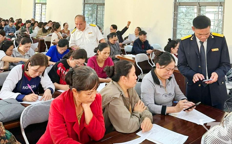 Instrucțiuni pentru gospodăriile de afaceri care se înregistrează în districtul Duc Xuan.