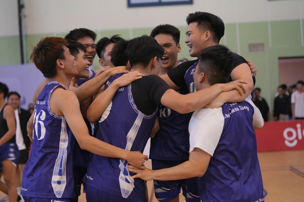 2 trận chung kết hấp dẫn khép lại Giải Bóng rổ sinh viên toàn quốc 2025  - ảnh 5