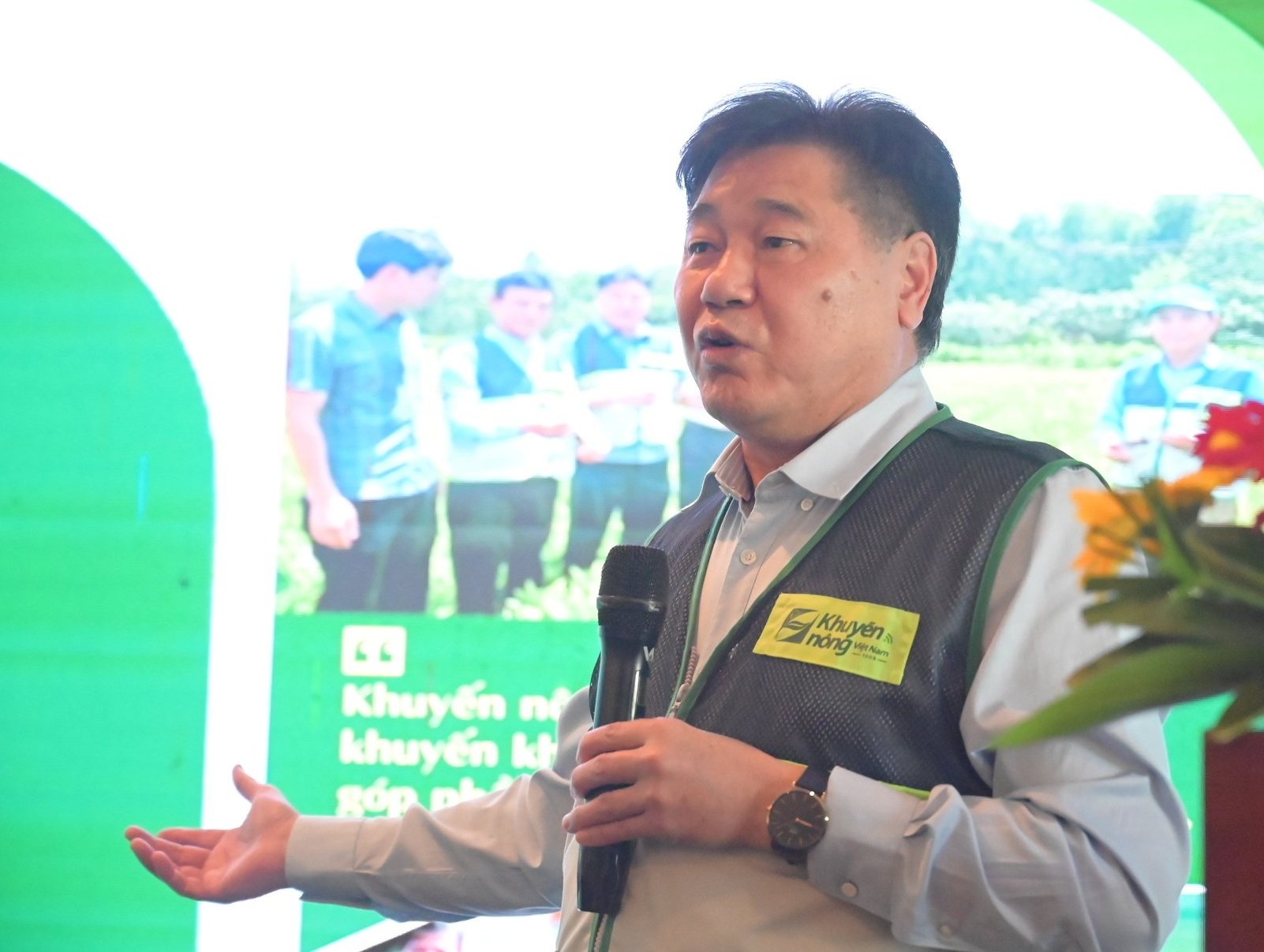 Ông Lê Quốc Thanh, Giám đốc Trung tâm Khuyến nông Quốc gia phát biểu tại hội nghị. Ảnh: Phạm Hoài.