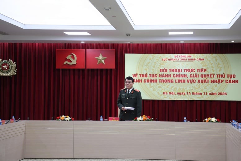 Đẩy mạnh chuyển đổi số xuất nhập cảnh: Không còn cảnh người dân xếp hàng làm hộ chiếu- Ảnh 1.