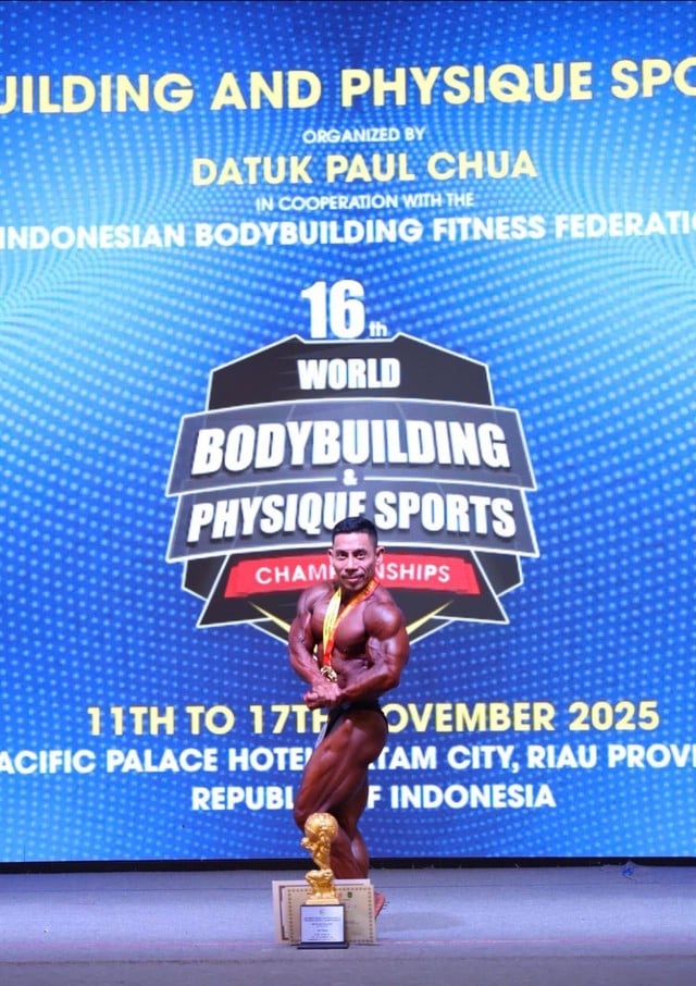 Nóng: 'Kiến càng' Phạm Văn Mách vô địch thể hình thế giới ở tuổi 49- Ảnh 3.