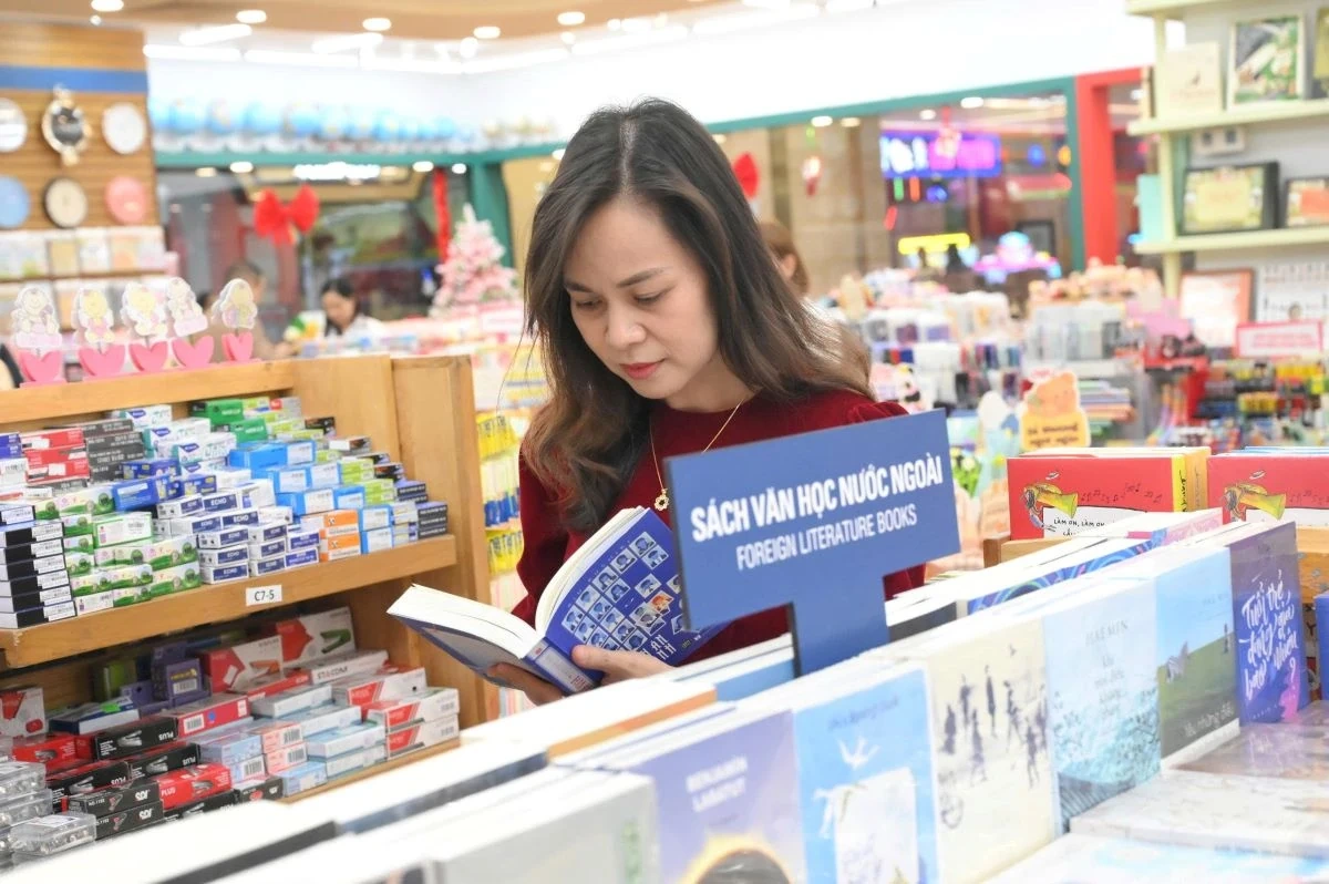 FAHASA 람손 서점 오픈