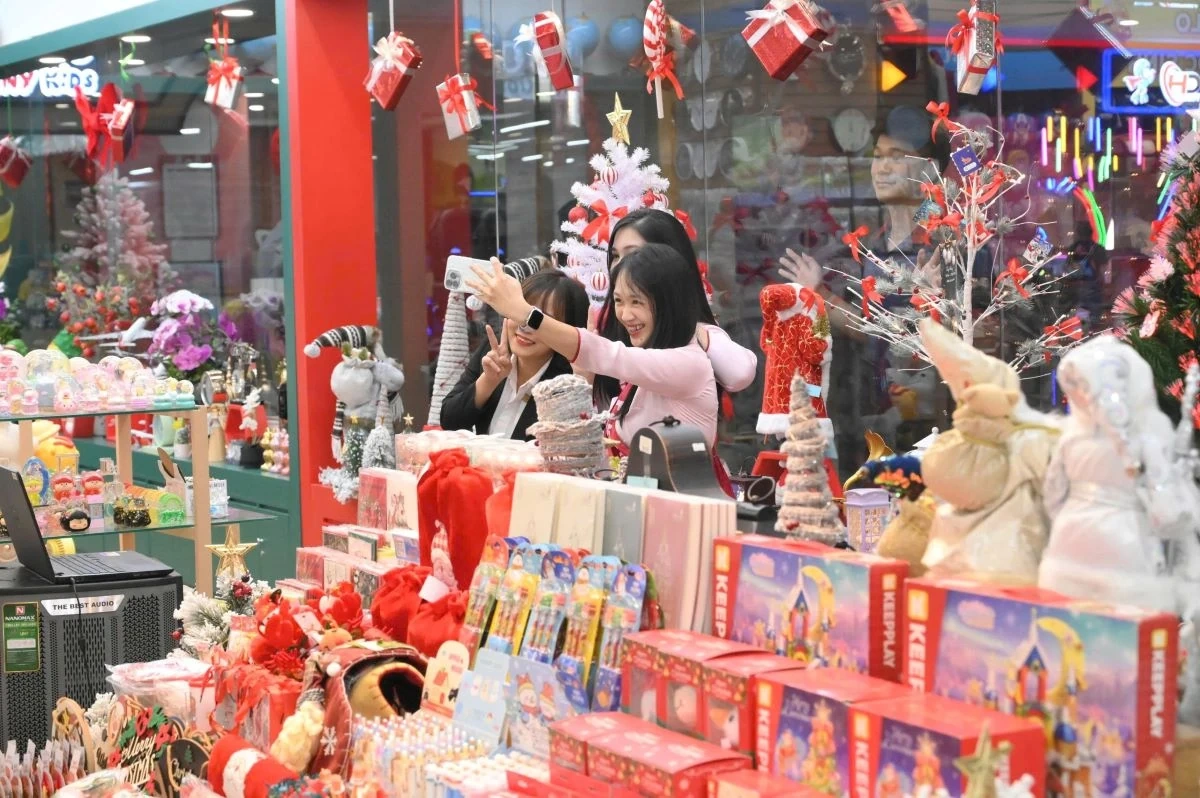 FAHASA 람손 서점 오픈