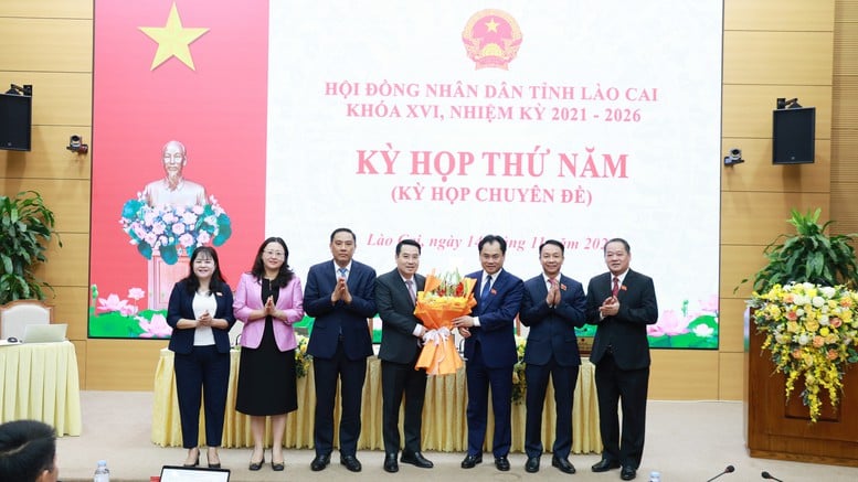 Phó Bí thư Tỉnh ủy Lào Cai Nguyễn Tuấn Anh được bầu giữ chức Chủ tịch UBND tỉnh- Ảnh 2.