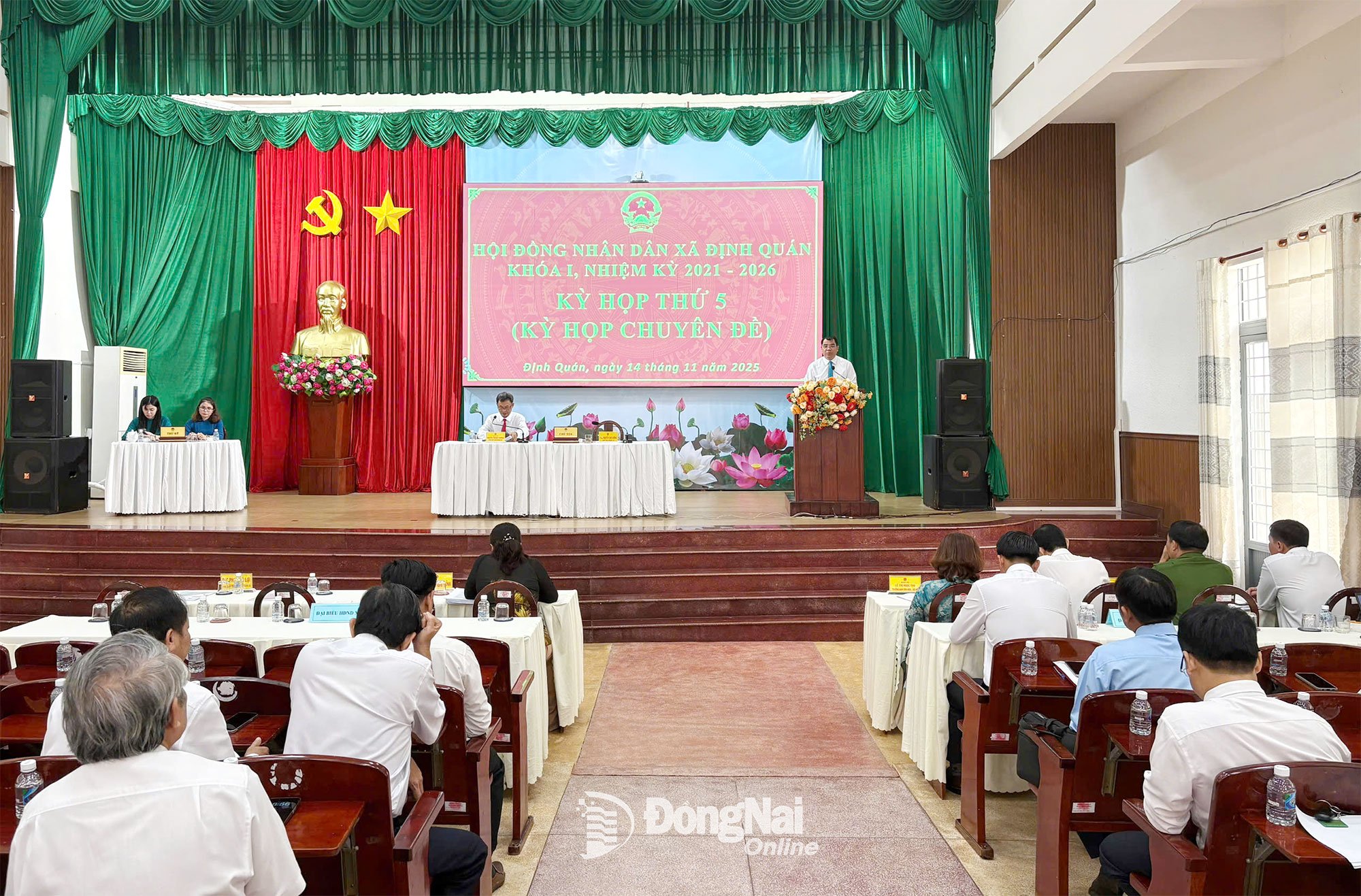 ملاقات کا منظر۔ تصویر: Dan Nhi