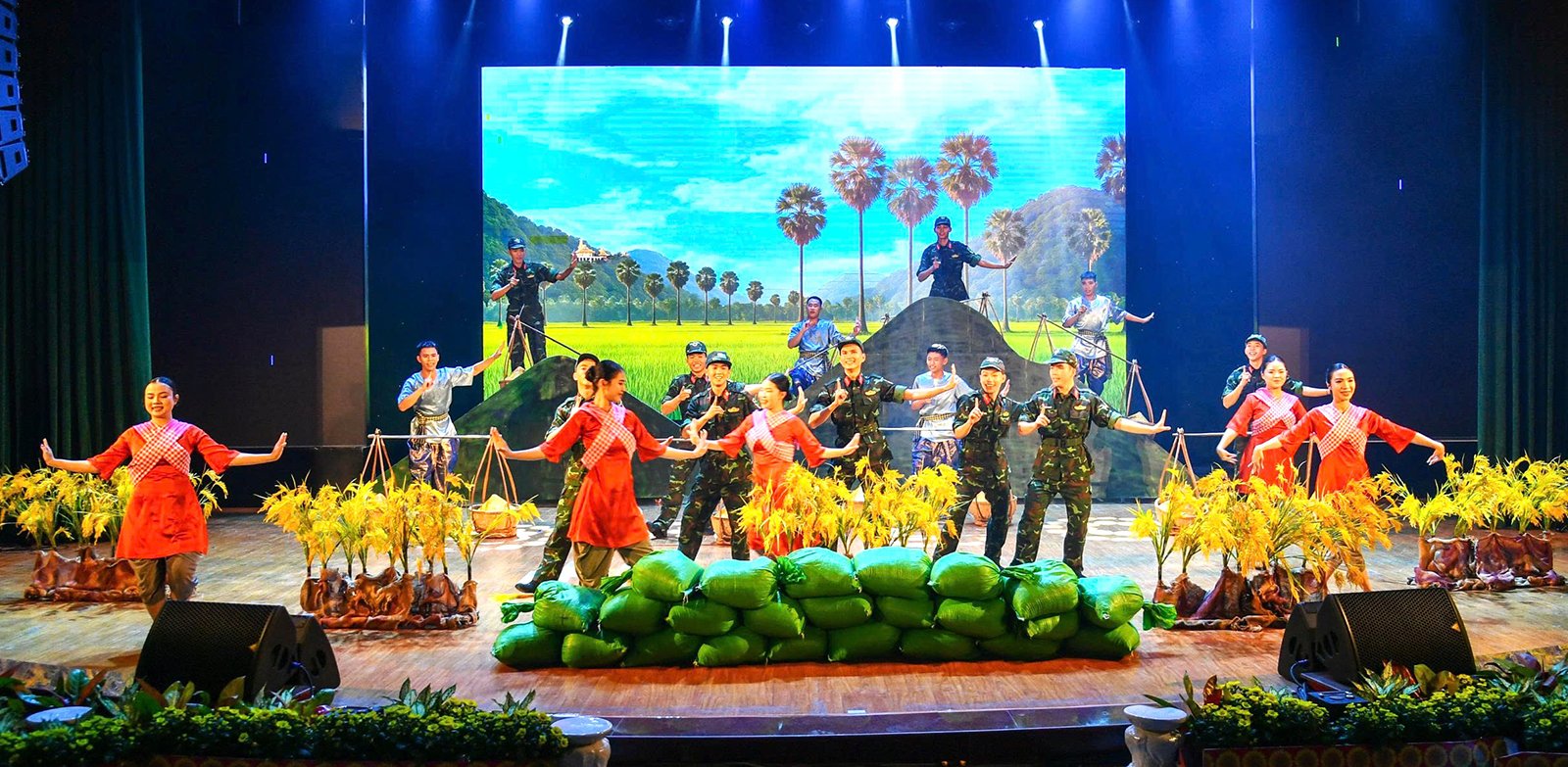 An Giang Provincial Military Command achieved good results at the 20th Mass Arts Festival of the Armed Forces of Military Region 9