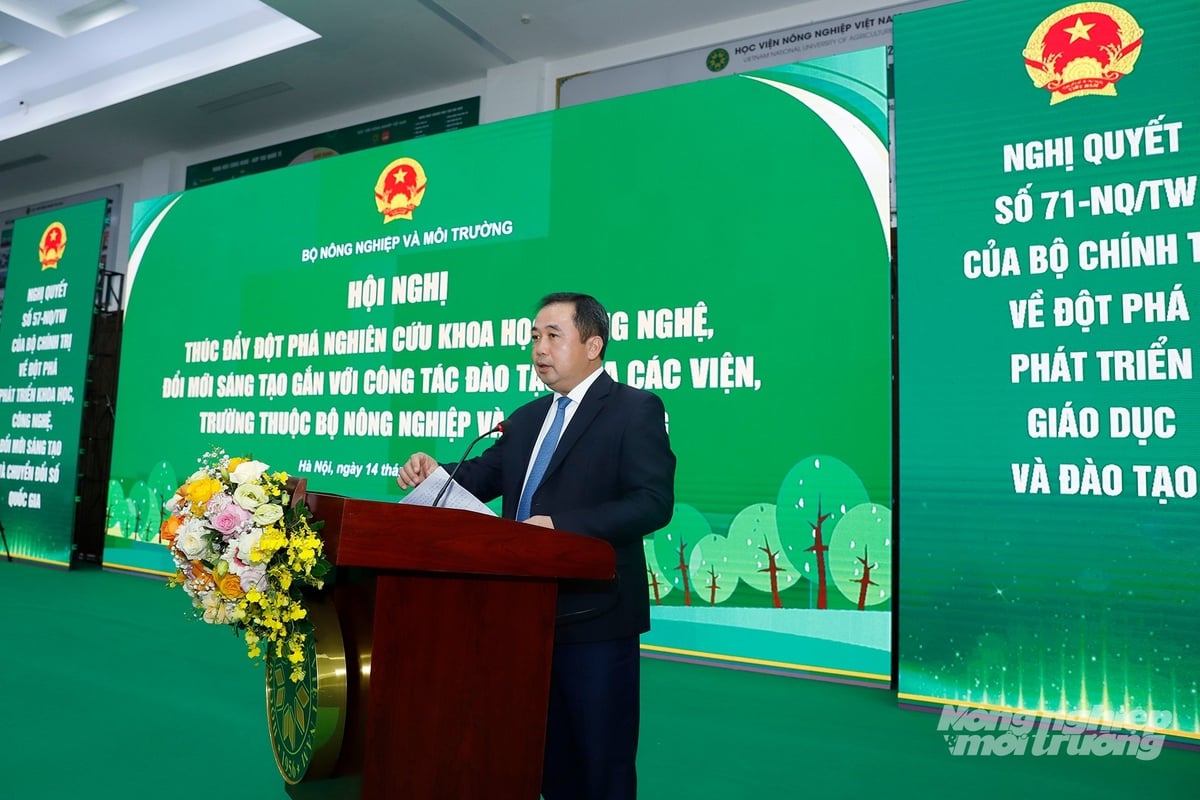 Bộ trưởng khẳng định chưa có giai đoạn nào mà giáo dục, khoa học - công nghệ được Đảng, Nhà nước dành sự quan tâm như hiện nay. Ảnh: Khương Trung.