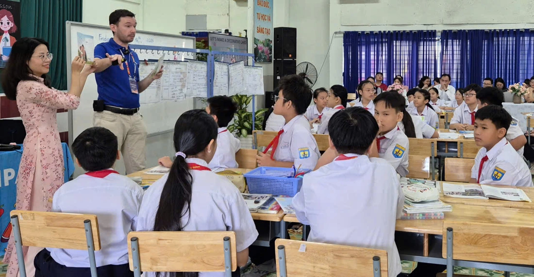 Tiết học mở, mời phụ huynh đến dự ở Trường THCS Ngô Tất Tố, TP.HCM - Ảnh 1.