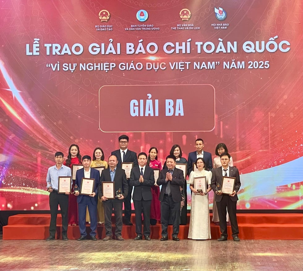 Báo Thanh Niên đạt giải ba trong giải Báo chí vì sự nghiệp giáo dục Việt Nam - Ảnh 3.