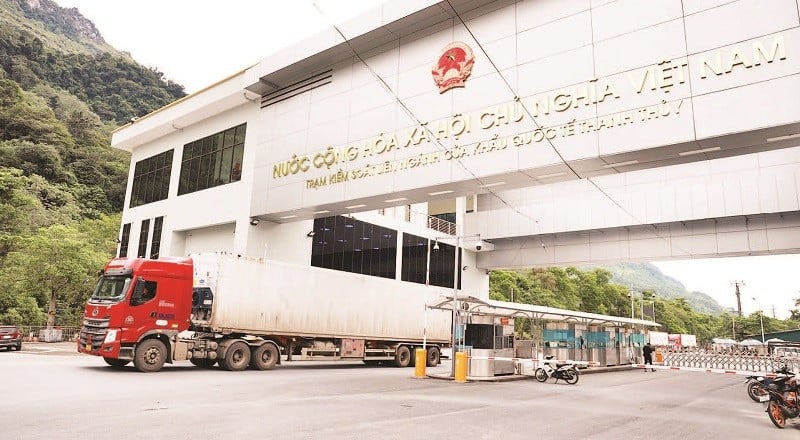 Den internationella gränsporten Thanh Thuy har investerats och uppgraderats för att utveckla gränshandelns ekonomi.