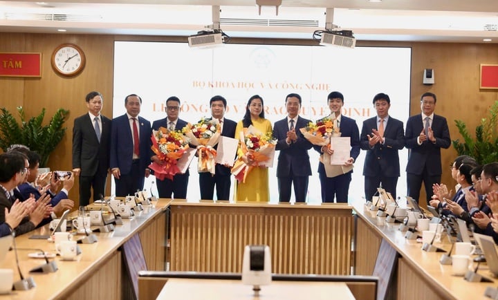 Bộ KH&CN công bố các quyết định về công tác cán bộ - Ảnh 1.