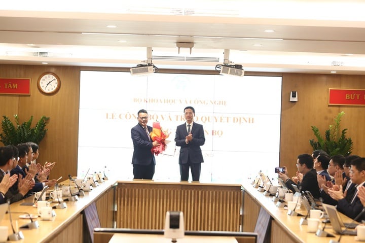 Bộ KH&CN công bố các quyết định về công tác cán bộ - Ảnh 5.