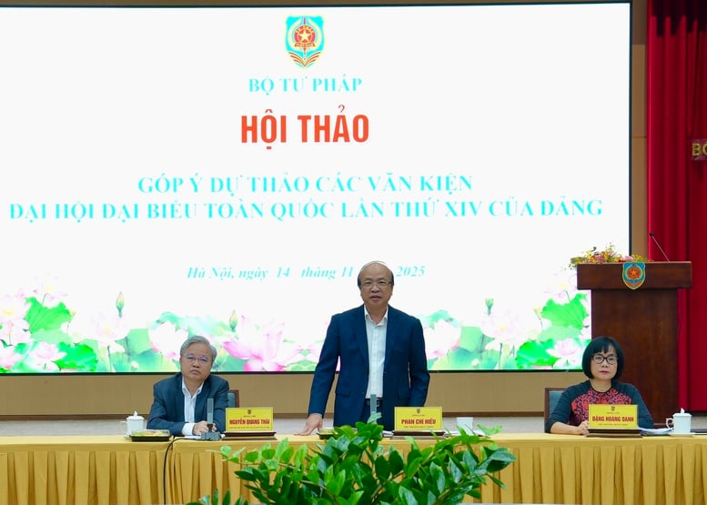 Bảo đảm mọi quyền lực được kiểm soát chặt chẽ bằng Hiến pháp và pháp luật- Ảnh 1.