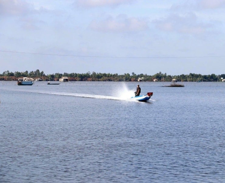 Dzikie piękno laguny jest domem dla wielu gatunków życia wodnego.