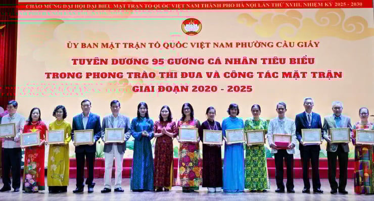 Phường Cầu Giấy kỷ niệm 95 năm Ngày truyền thống MTTQ Việt Nam- Ảnh 3.