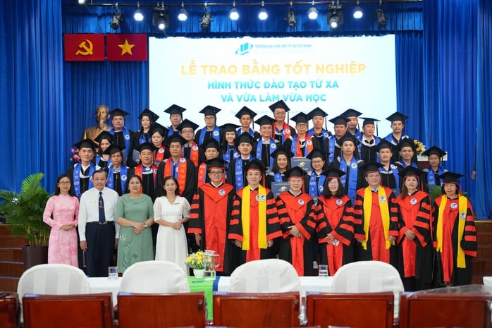 Trường ĐH Mở TP HCM: 35 năm tiên phong mở lối tri thức số - Ảnh 1.