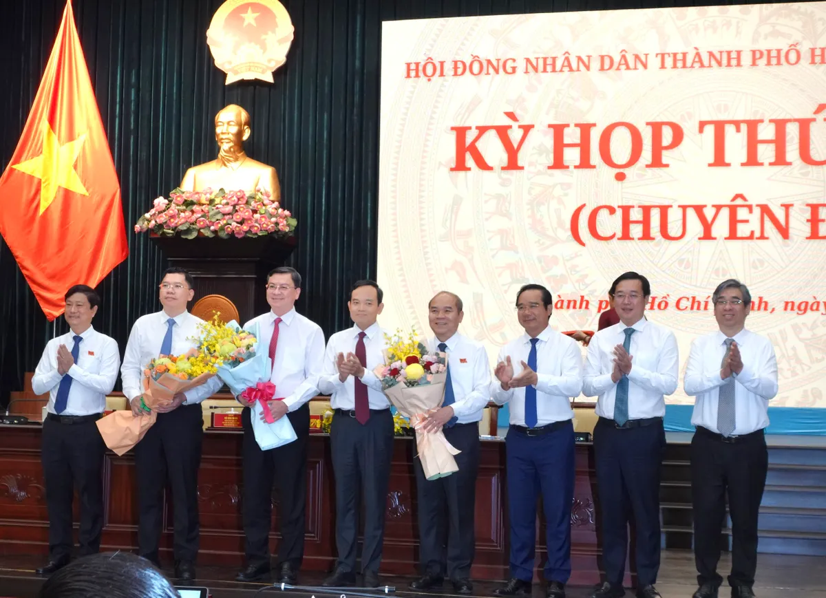 Kỳ họp thứ 5 HĐND TP Hồ Chí Minh: Kiện toàn công tác nhân sự, thúc đẩy phát triển nhanh và bền vững - Ảnh 5.