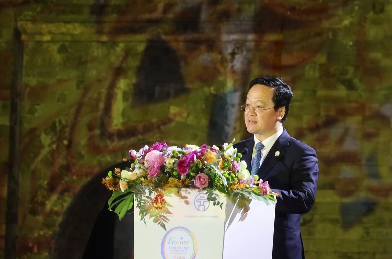 Theo ông Nguyễn Đức Trung, Chủ tịch UBND Thành phố Hà Nội, Festival là không gian giao lưu, chia sẻ, học hỏi và kết nối thương mại giữa Việt Nam và bạn bè quốc tế. Ảnh: Phương Linh.