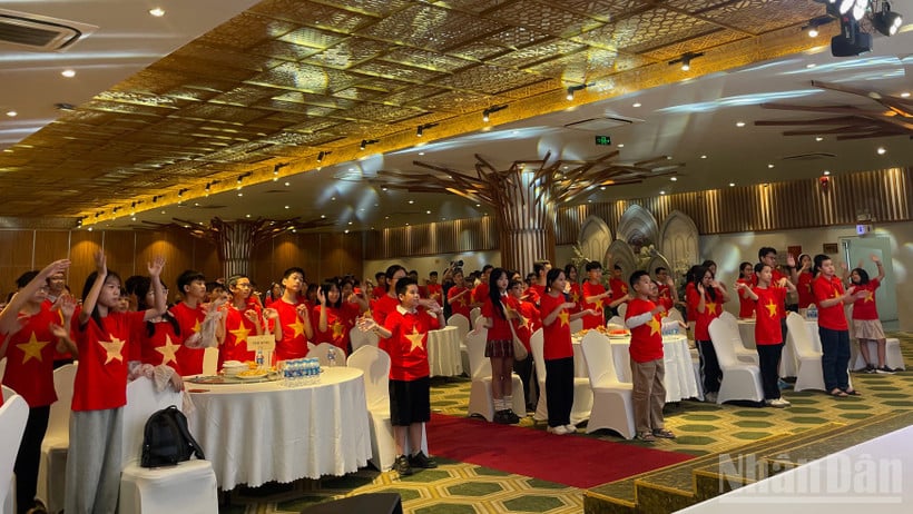 100 thí sinh xuất sắc nhất của cuộc thi.