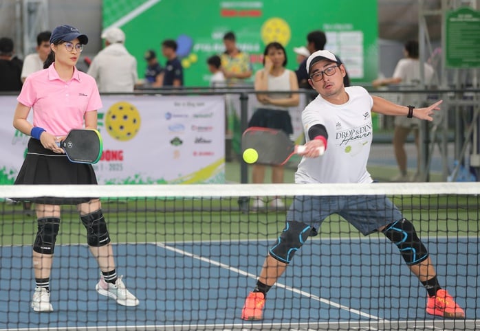 Giao lưu pickleball, sẻ chia với cộng đồng - Ảnh 1.