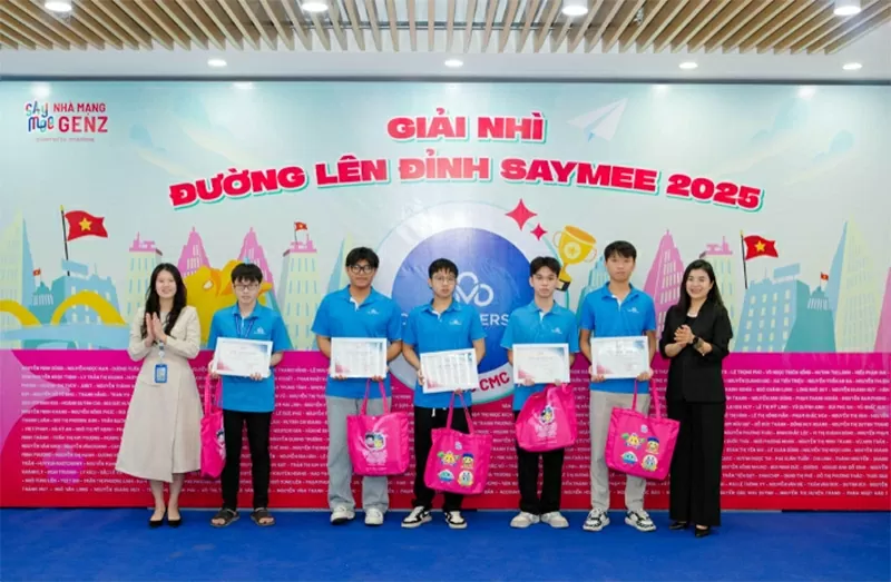 ផ្លូវទៅកាន់កិច្ចប្រជុំកំពូល Saymee ឆ្នាំ 2025 - សក្ខីកម្មនៃកម្លាំងនៃសាមគ្គីភាព និងភាពវៃឆ្លាតរបស់និស្សិតវៀតណាម Đường lên đỉnh Saymee 2025 – Minh chứng cho sức mạnh đoàn kết và trí tuệ của HSSV Việt Nam