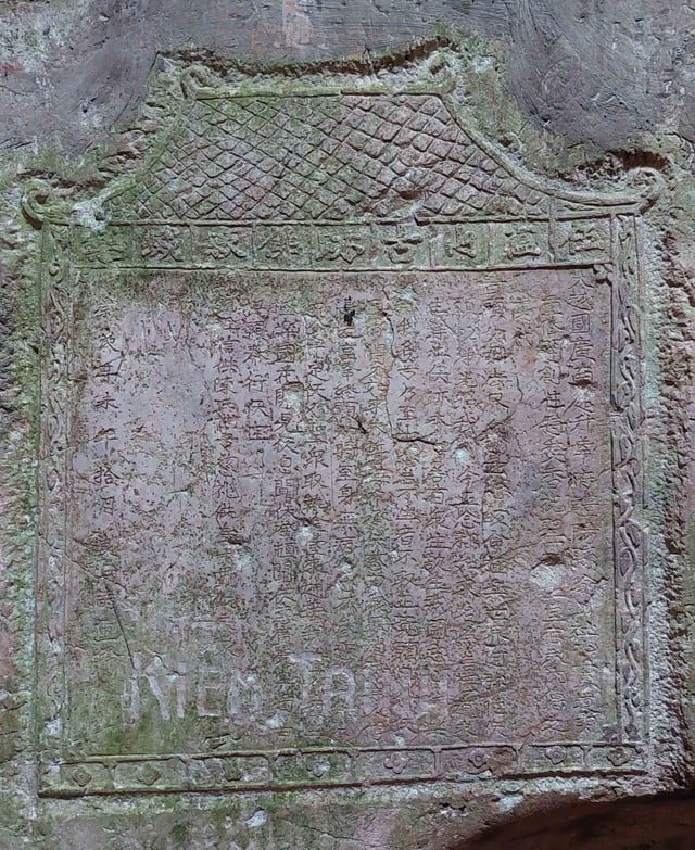 តម្រូវការបន្ទាន់ដើម្បីកំណត់ការបំផ្លិចបំផ្លាញបេតិកភណ្ឌ Ngu Hanh Son - រូបថត ២. Cấp bách hạn chế xâm hại di sản ma nhai Ngũ Hành Sơn- Ảnh 2.