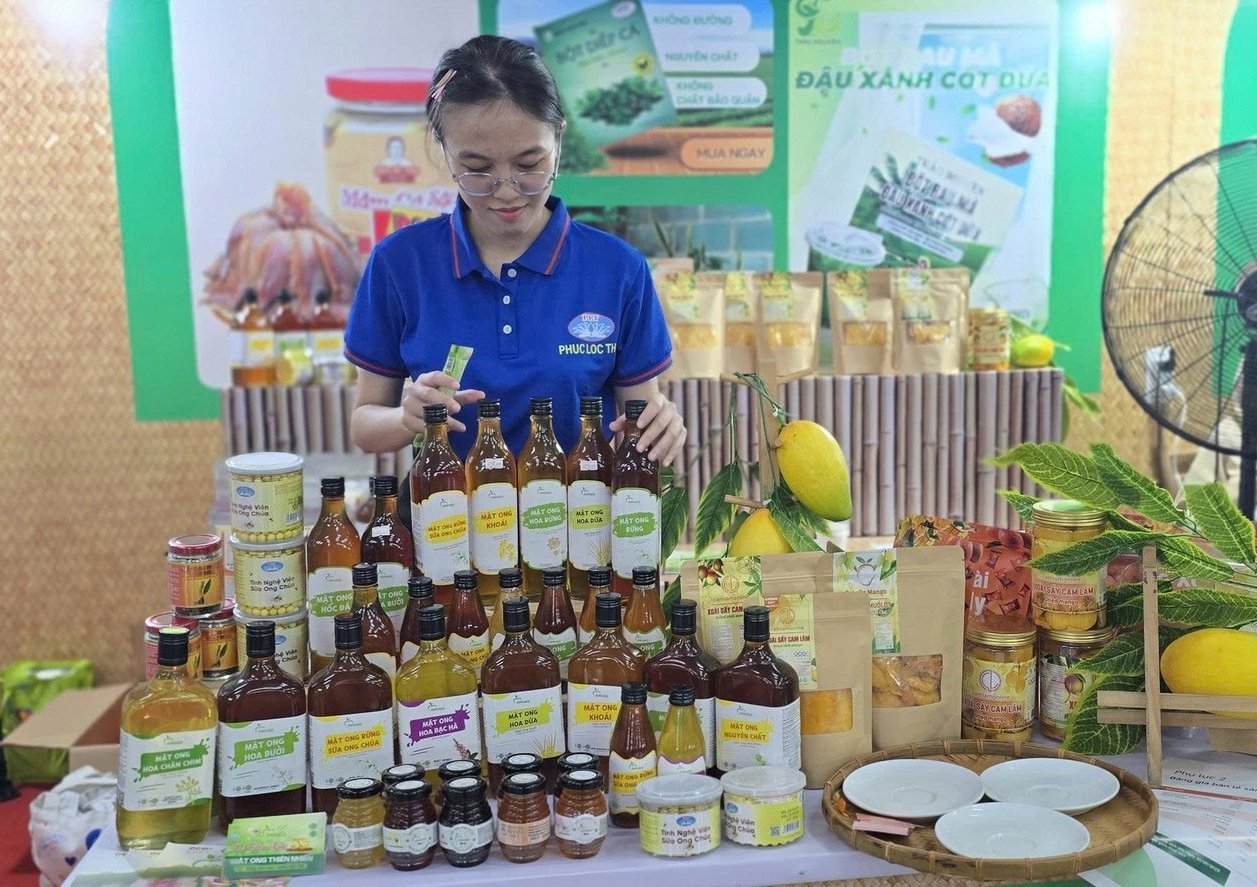 När data är helt standardiserade och digitaliserade kan AI vara mycket effektivt och stödja spårbarhetskontroll, kvalitetsbedömning, grödprognoser, optimering av produktionsbeslut och förbättring av exportkapaciteten. Foto: Minh Sang.