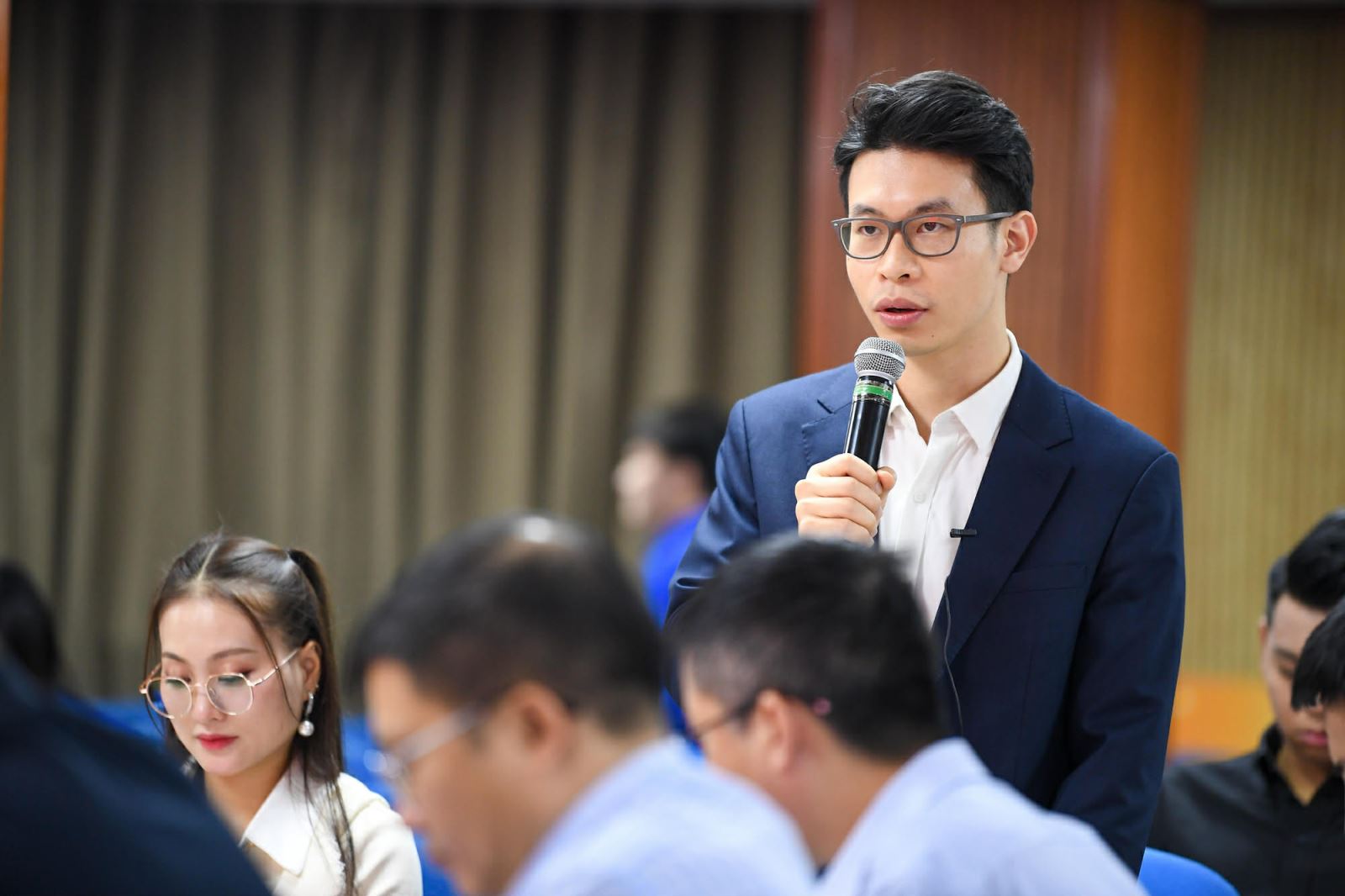 Góp ý dự thảo văn kiện Đại hội XIV của Đảng: Xem tri thức và dữ liệu là tài sản quốc gia