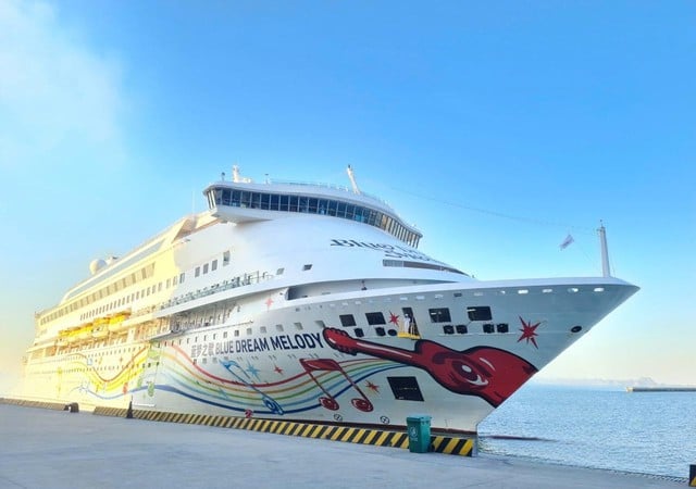 Hạ Long khởi động mùa tàu biển ấn tượng - Ảnh 3.