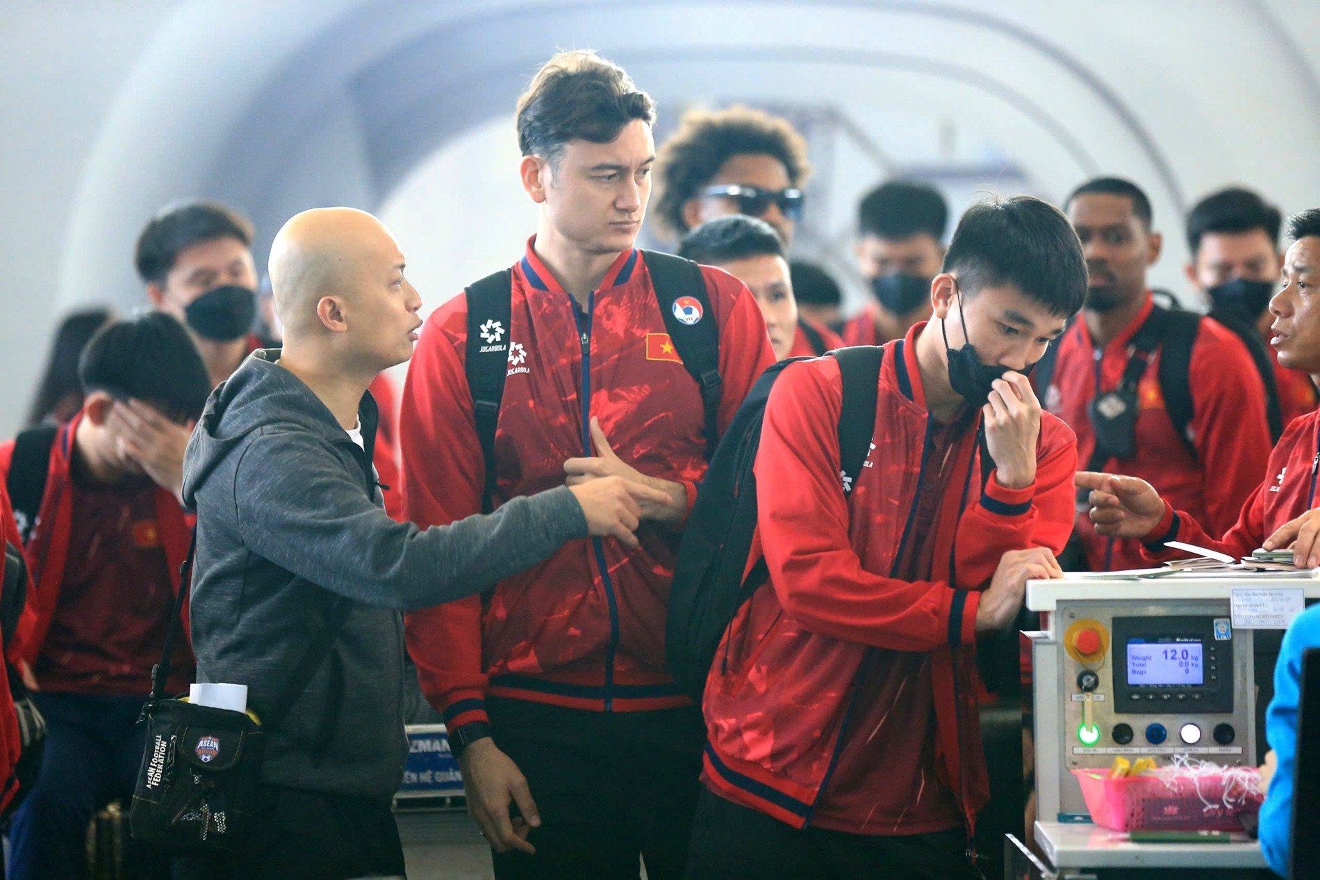 វៀតណាម ឡាវ ៨.jpg