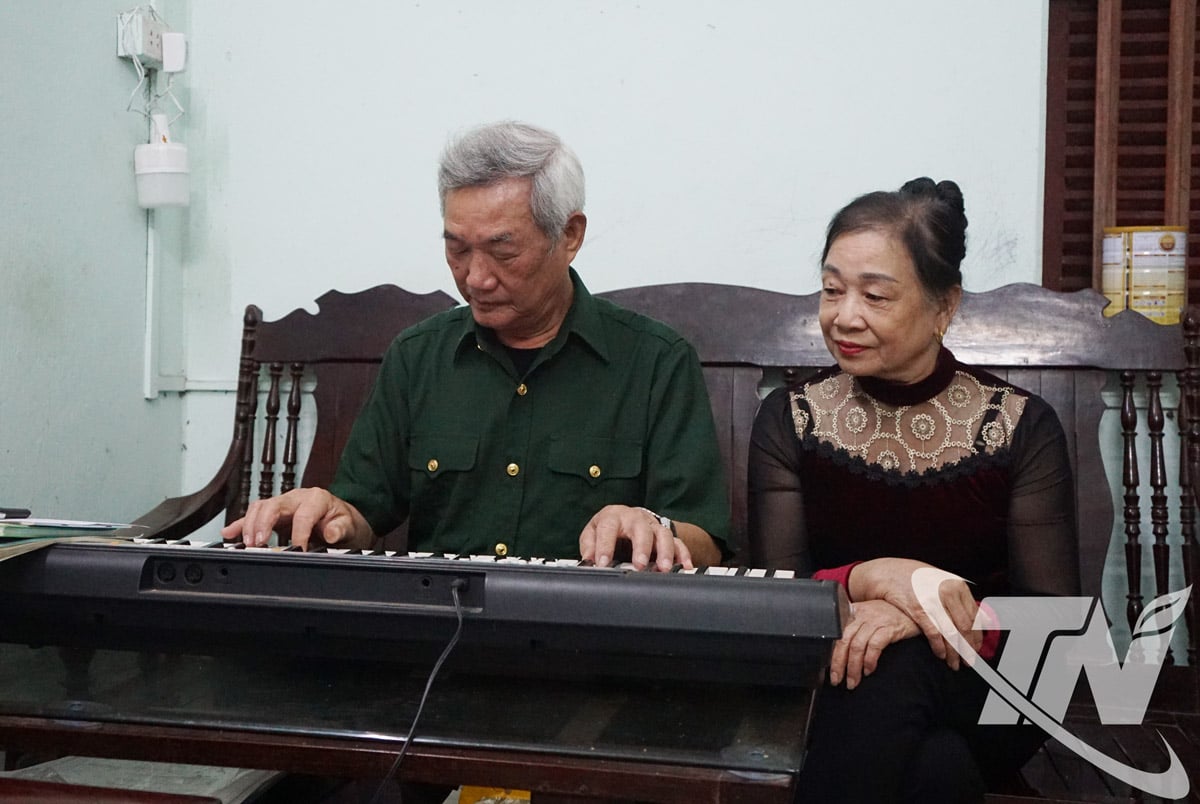 គ្រួសារតន្ត្រីករ Quan Thang តែងតែស្វែងរកភាពរីករាយ និងសន្តិភាពក្នុងតន្ត្រី តាមរយៈស្នាដៃនិពន្ធដែលរួមចំណែកផ្នែកតូចៗដល់ជីវិតតន្ត្រីរបស់ខេត្ត និងប្រទេស។