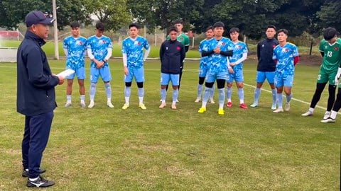 U22 ویتنام تربیت میں داخل، U22 چین کے ساتھ میچ کی تیاری کر رہا ہے۔