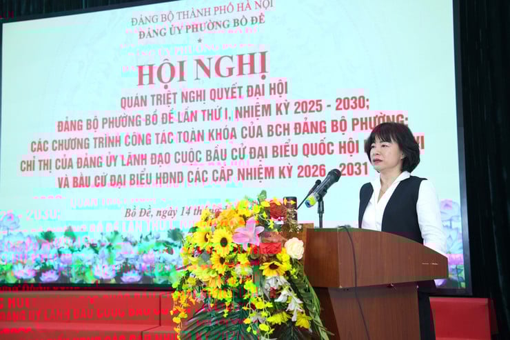 Bo De Ward är fast besluten att omsätta den första partikongressens resolution i konkreta handlingar - Foto 5. Phường Bồ Đề quyết tâm biến Nghị quyết Đại hội Đảng bộ lần thứ I thành hành động cụ thể- Ảnh 5.